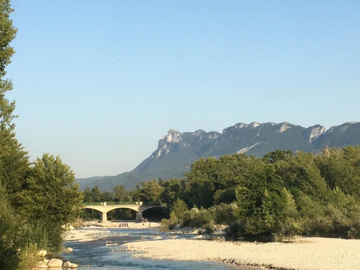 Maison De Vacances Avec Ses Petits Chalets Aouste-sur-Sye Dış mekan fotoğraf