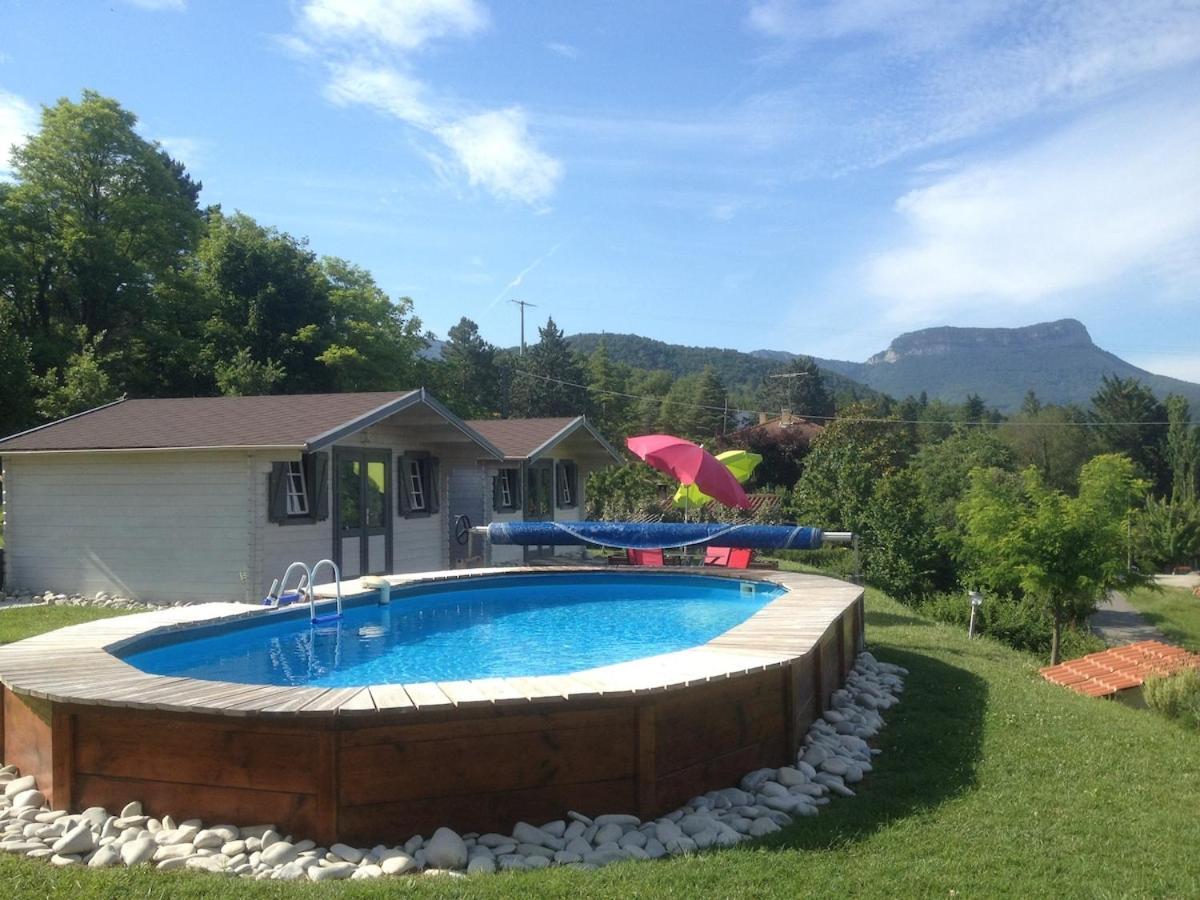 Maison De Vacances Avec Ses Petits Chalets Aouste-sur-Sye Dış mekan fotoğraf